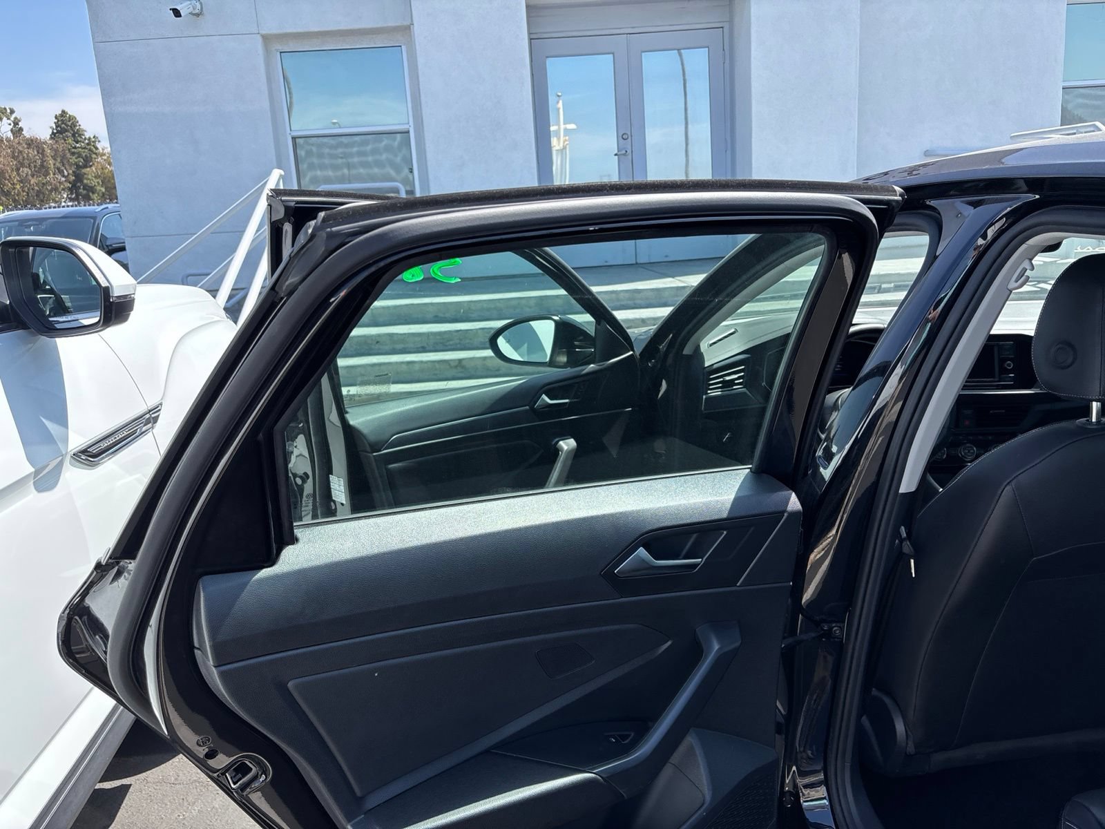 Used 2024 Volkswagen Jetta SE FWD image 5