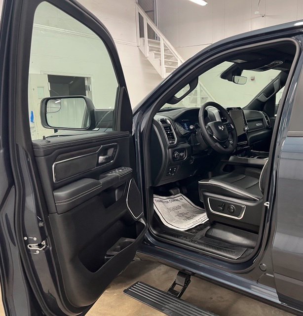 Used 2026 RAM 1500 Laramie AWD/4WD image 21