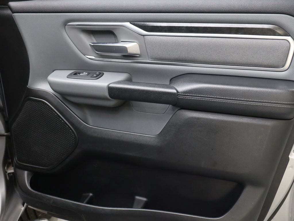Used 2019 RAM 1500 Big Horn AWD/4WD image 11