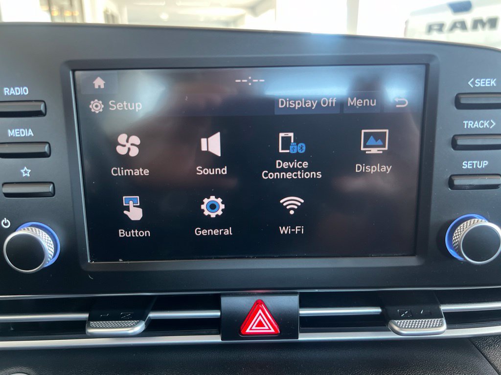 Used 2025 Hyundai Elantra Hybrid FWD image 43