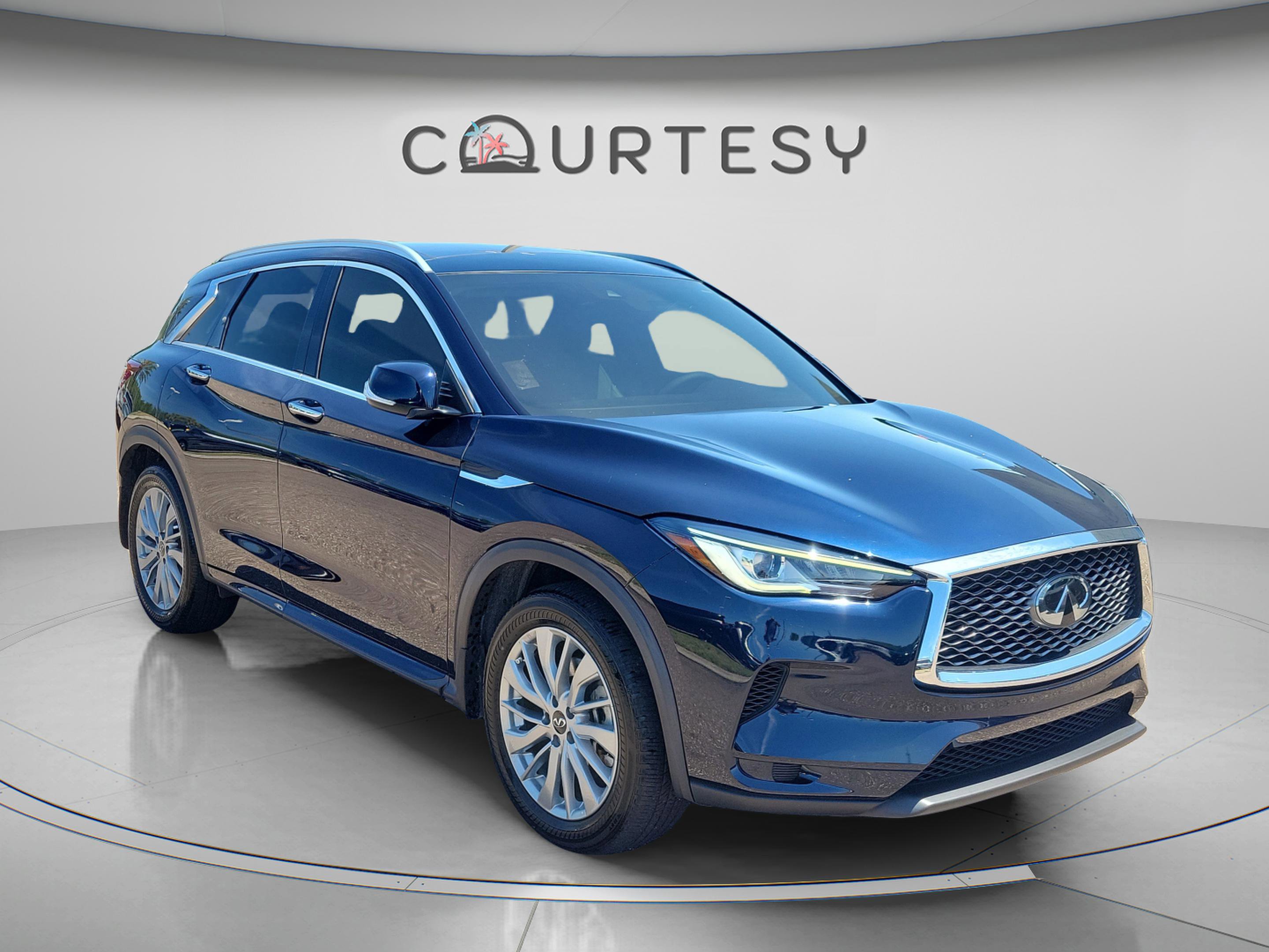 Certified 2023 INFINITI QX50 Luxe FWD image 4