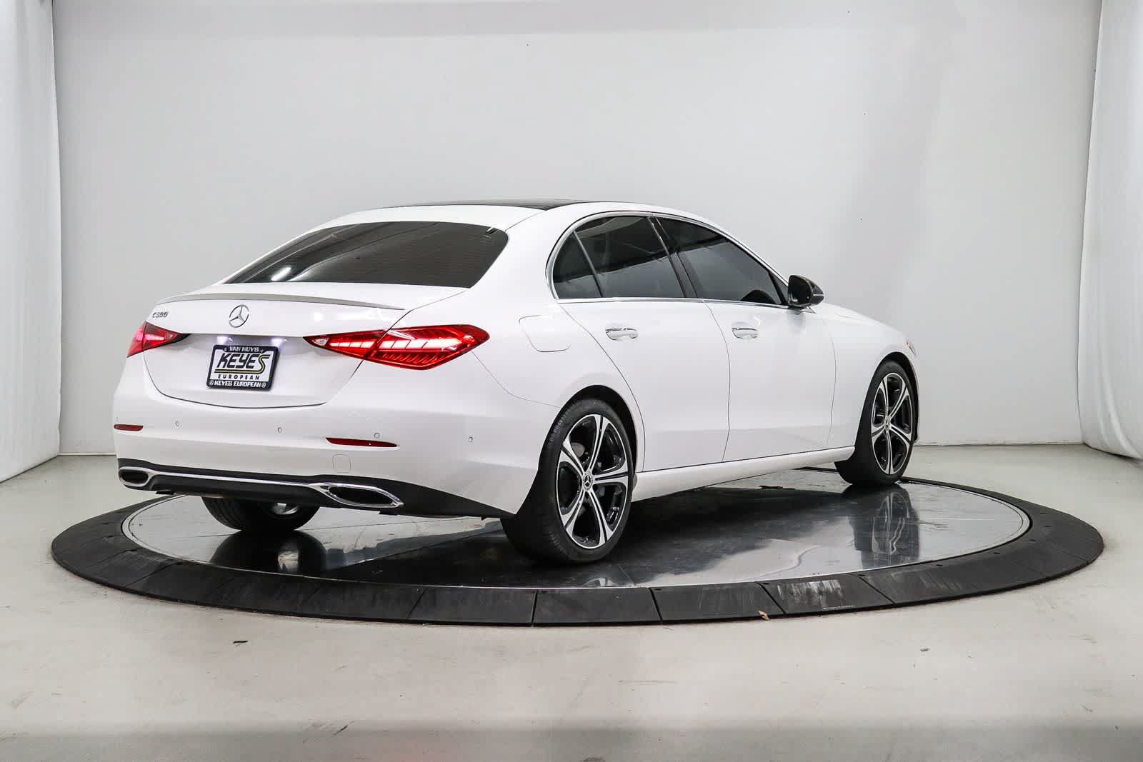 Used 2025 Mercedes-Benz C 300 Sedan image 4