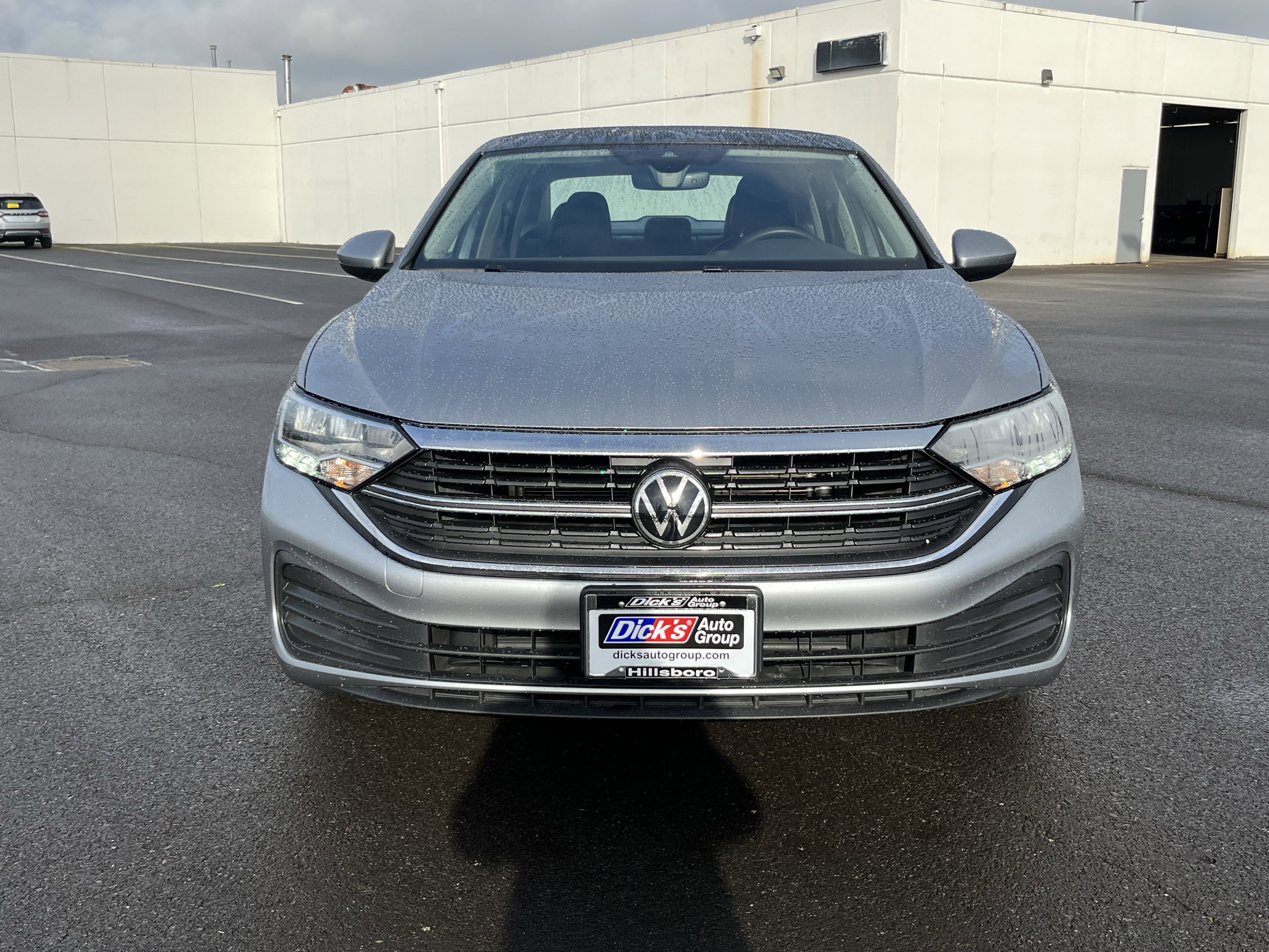 Used 2024 Volkswagen Jetta SE image 8