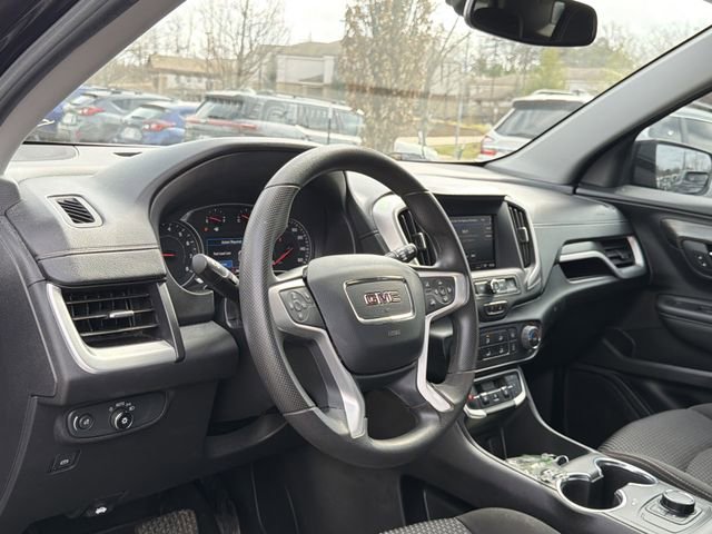 Used 2022 GMC Terrain SLE w/ Elevation Edition image 4