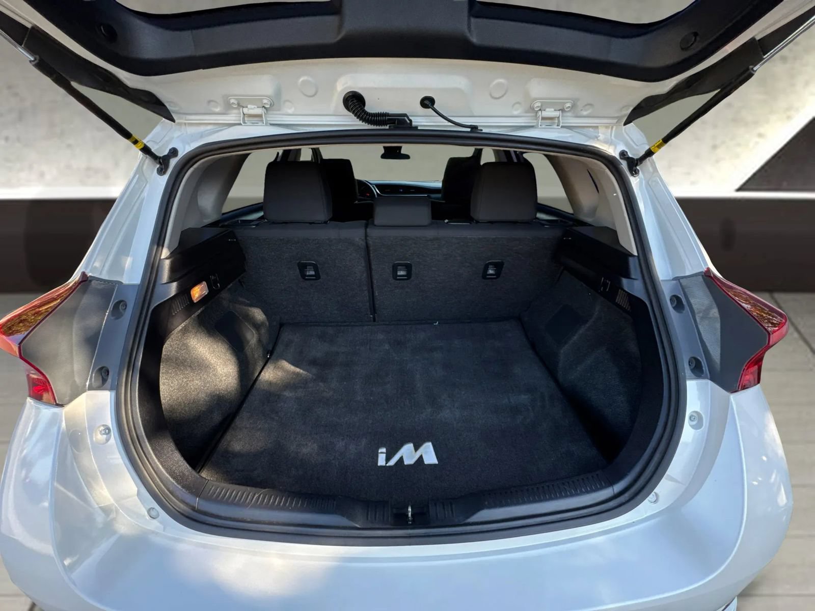 Used 2017 Toyota Corolla iM w/ Carpet Mat Package FWD image 95