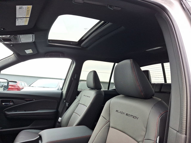 New 2026 Honda Ridgeline Black Edition image 11