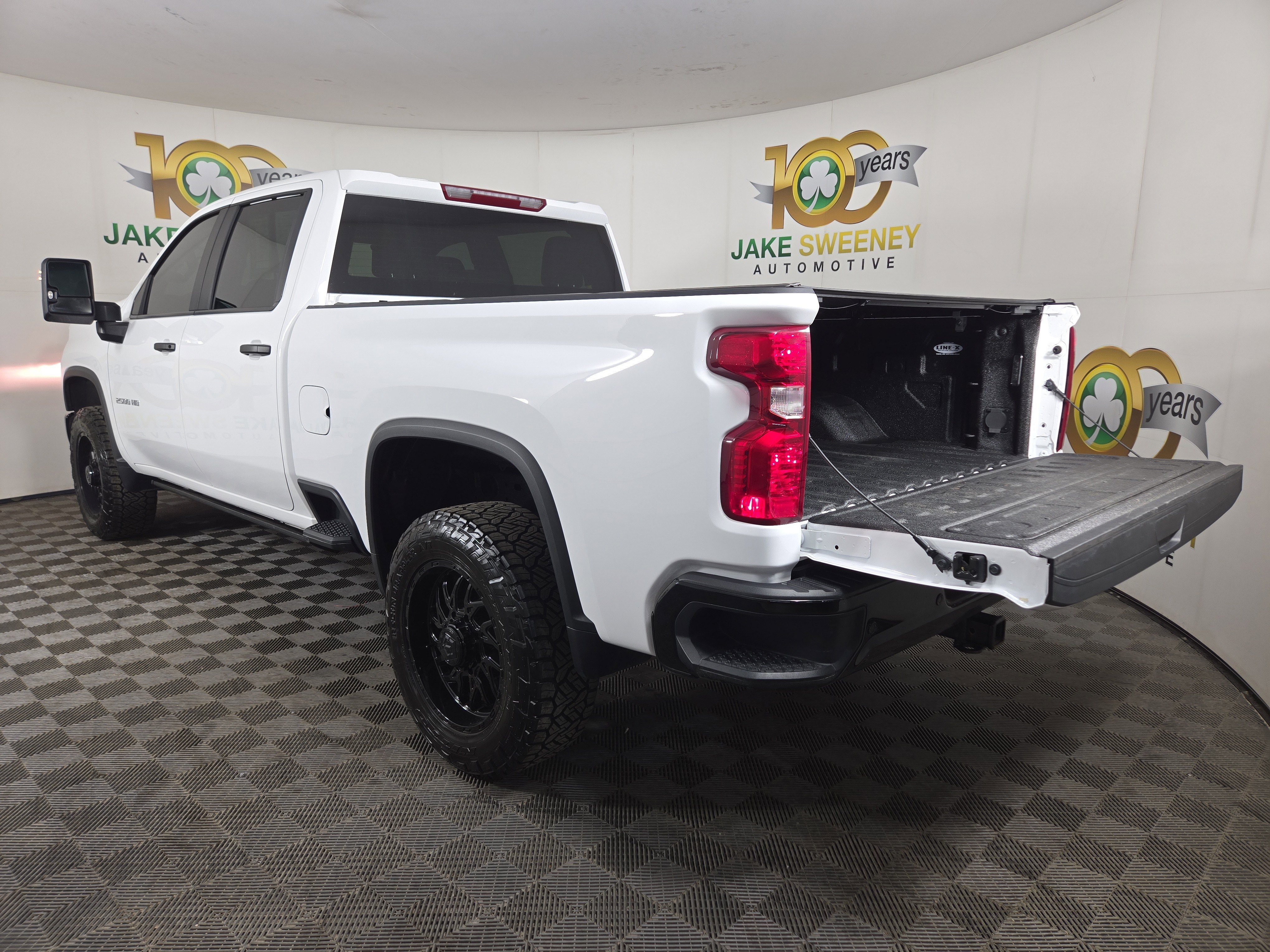 Used 2024 Chevrolet Silverado 2500 Custom w/ Custom Value Package image 30