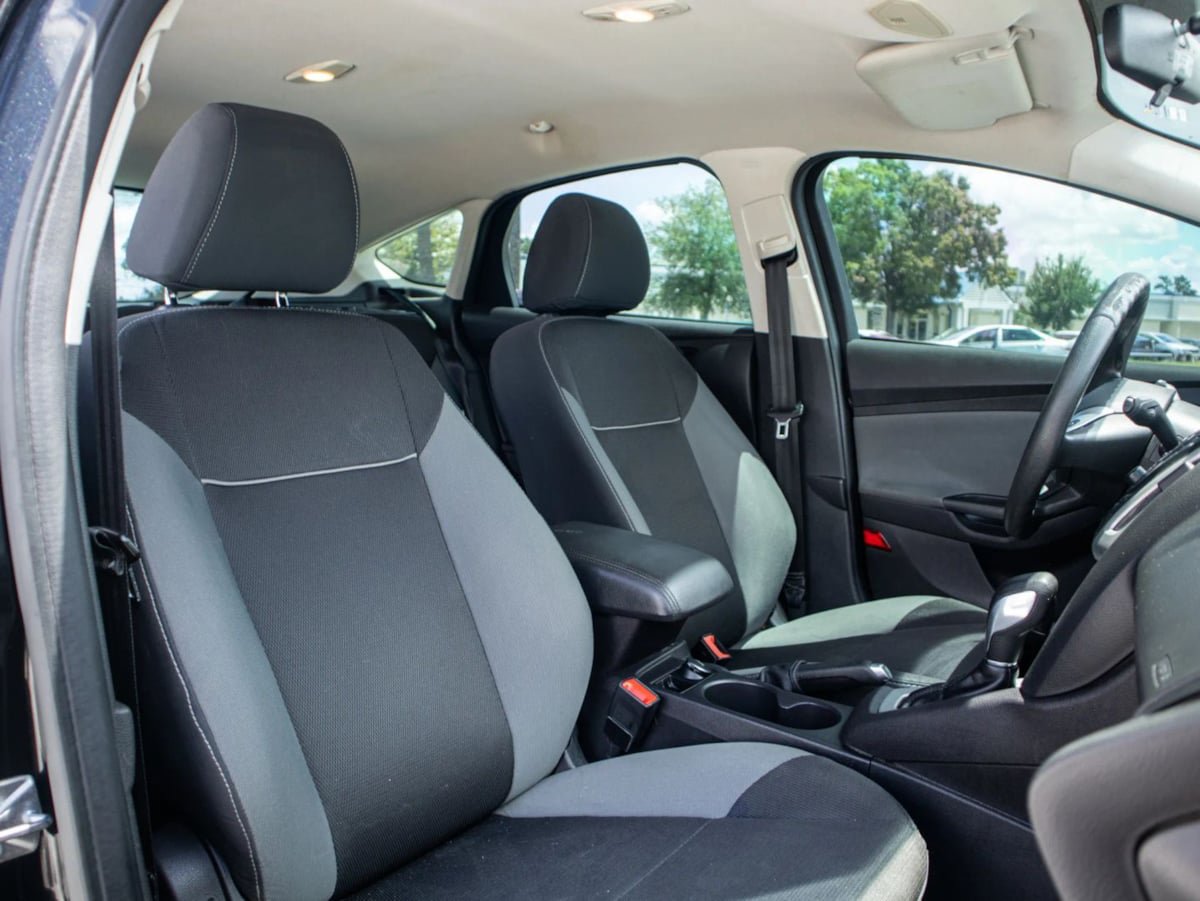 Used 2014 Ford Focus SE FWD image 16