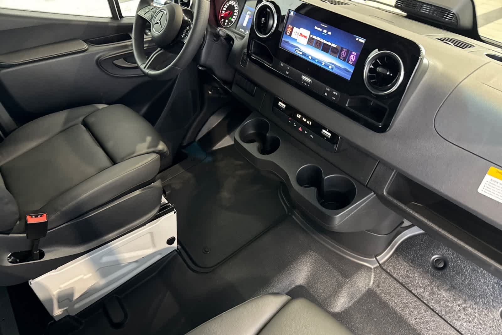 New 2026 Mercedes-Benz Sprinter 2500 image 14