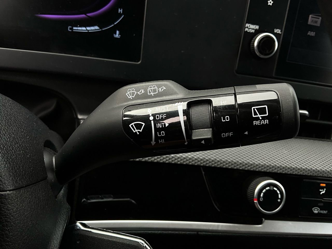 Used 2025 Kia Sportage LX image 34