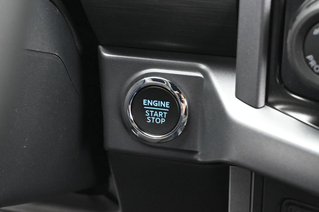 New 2026 Ford F150 XLT w/ Equipment Group 302A MID AWD/4WD image 13