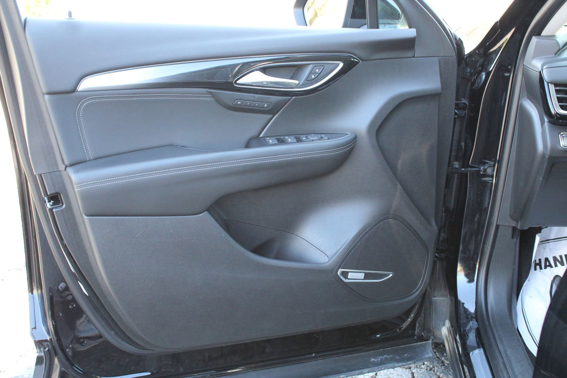 Used 2025 Buick Envision Preferred AWD/4WD image 12