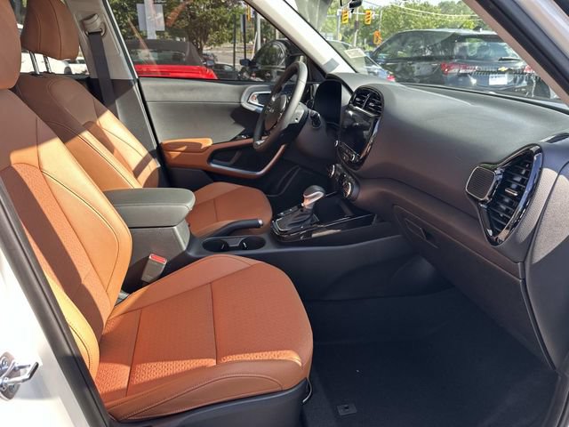 Used 2025 Kia Soul EX FWD image 10