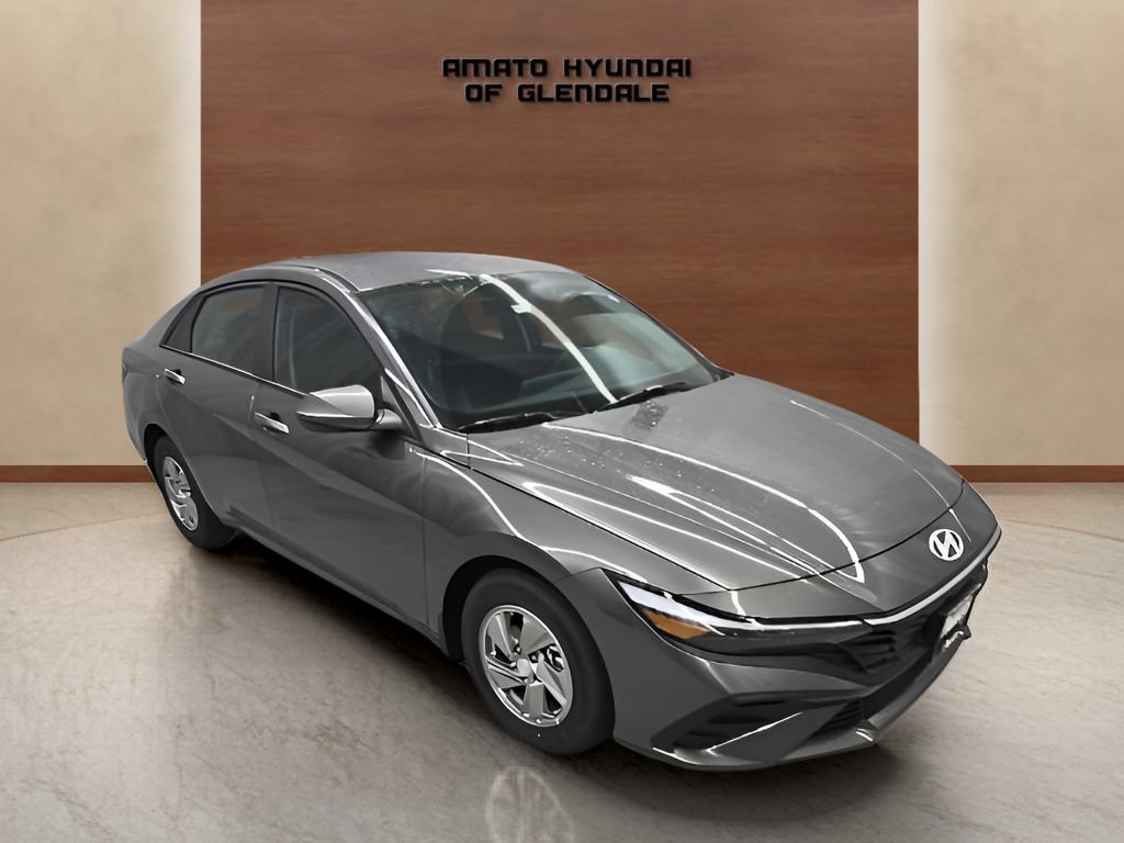 New 2026 Hyundai Elantra SE FWD image 8