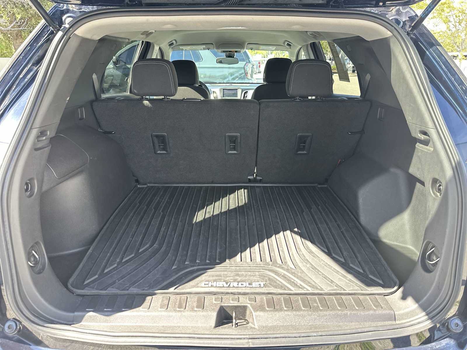 Certified 2021 Chevrolet Equinox LS w/ LS Convenience Package AWD/4WD image 25