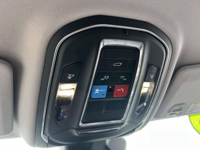 Used 2023 Jeep Grand Cherokee L Limited w/ Luxury Tech Group II AWD/4WD image 35