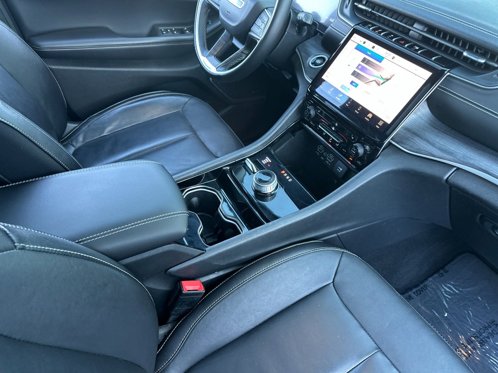 Used 2022 Jeep Grand Cherokee L Limited image 17