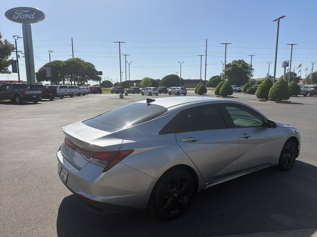 Used 2021 Hyundai Elantra SEL FWD image 5