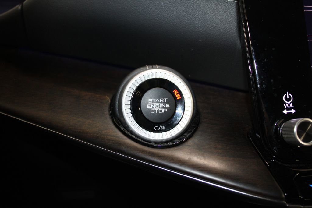 Used 2023 Jeep Grand Wagoneer L Series II image 53