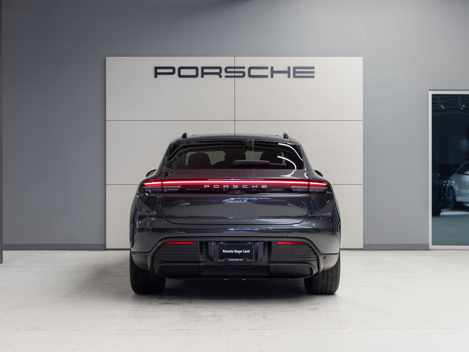 Certified 2026 Porsche Macan 4 Electric AWD/4WD image 6