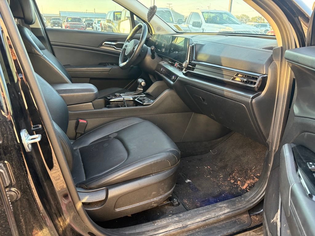 Used 2024 Kia Sportage EX FWD image 16