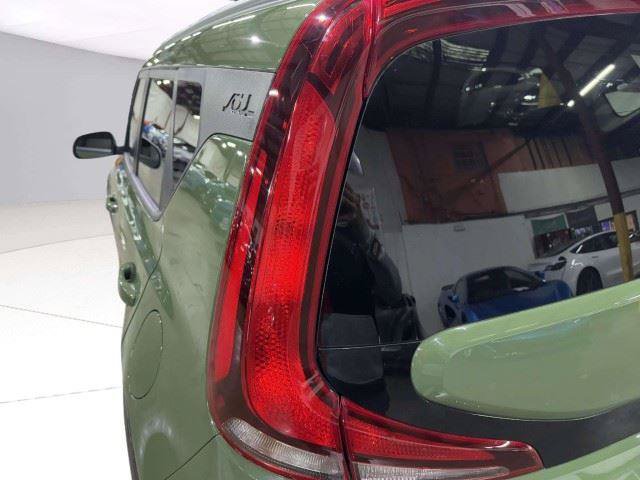 Used 2021 Kia Soul X-Line FWD image 12