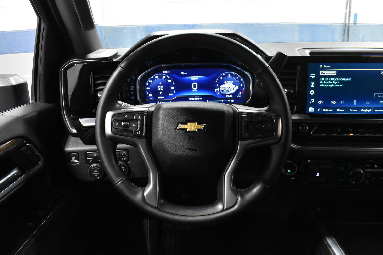 Used 2025 Chevrolet Silverado 2500 LT w/ All Star Edition AWD/4WD image 9