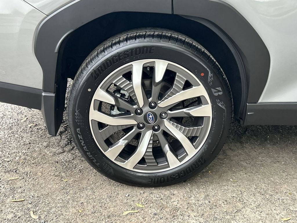 Certified 2025 Subaru Forester Touring w/ Touring Package AWD/4WD image 12