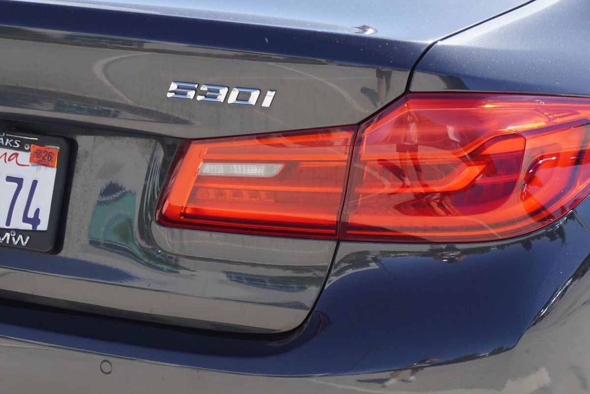 Used 2018 BMW 530i RWD image 11