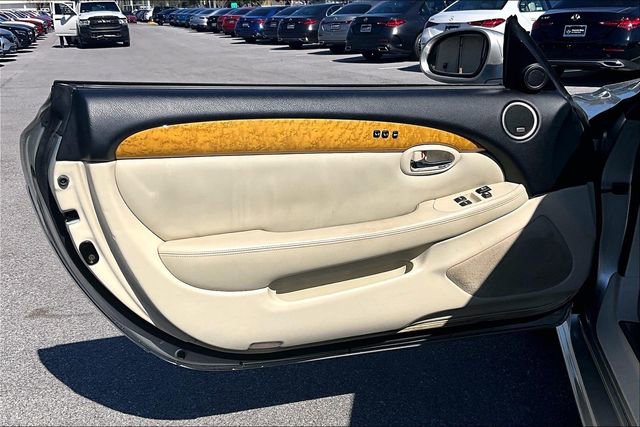 Used 2005 Lexus SC 430 Convertible image 17