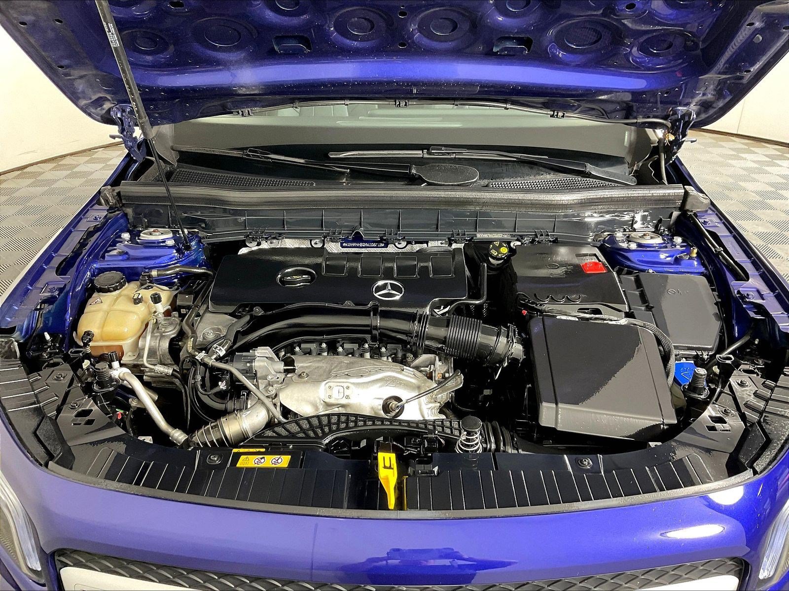 Used 2021 Mercedes-Benz GLB 250 4MATIC image 30