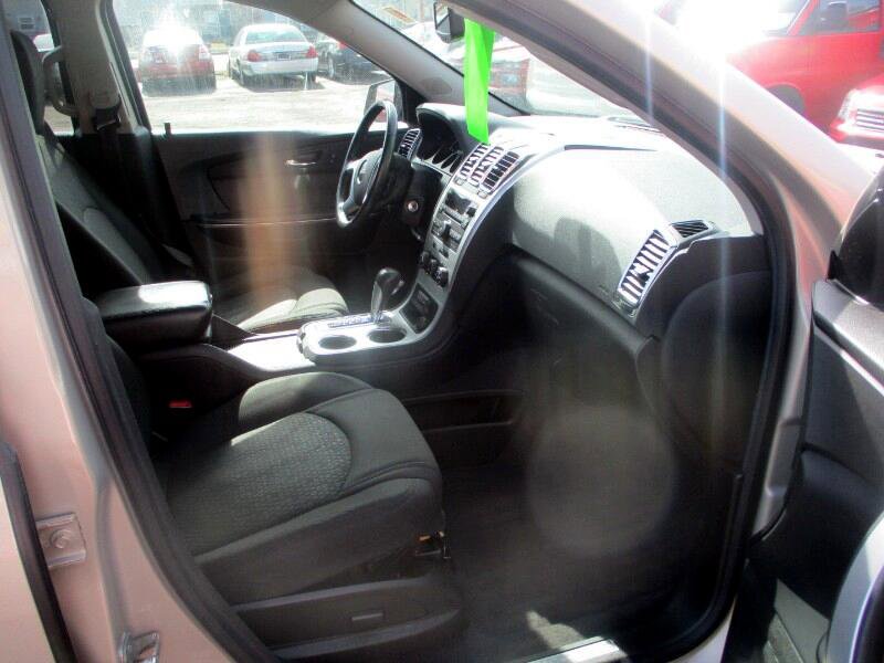 Used 2012 GMC Acadia SLE image 7