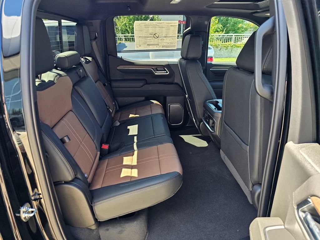 New 2026 Chevrolet Silverado 1500 High Country w/ Technology Package AWD/4WD image 12
