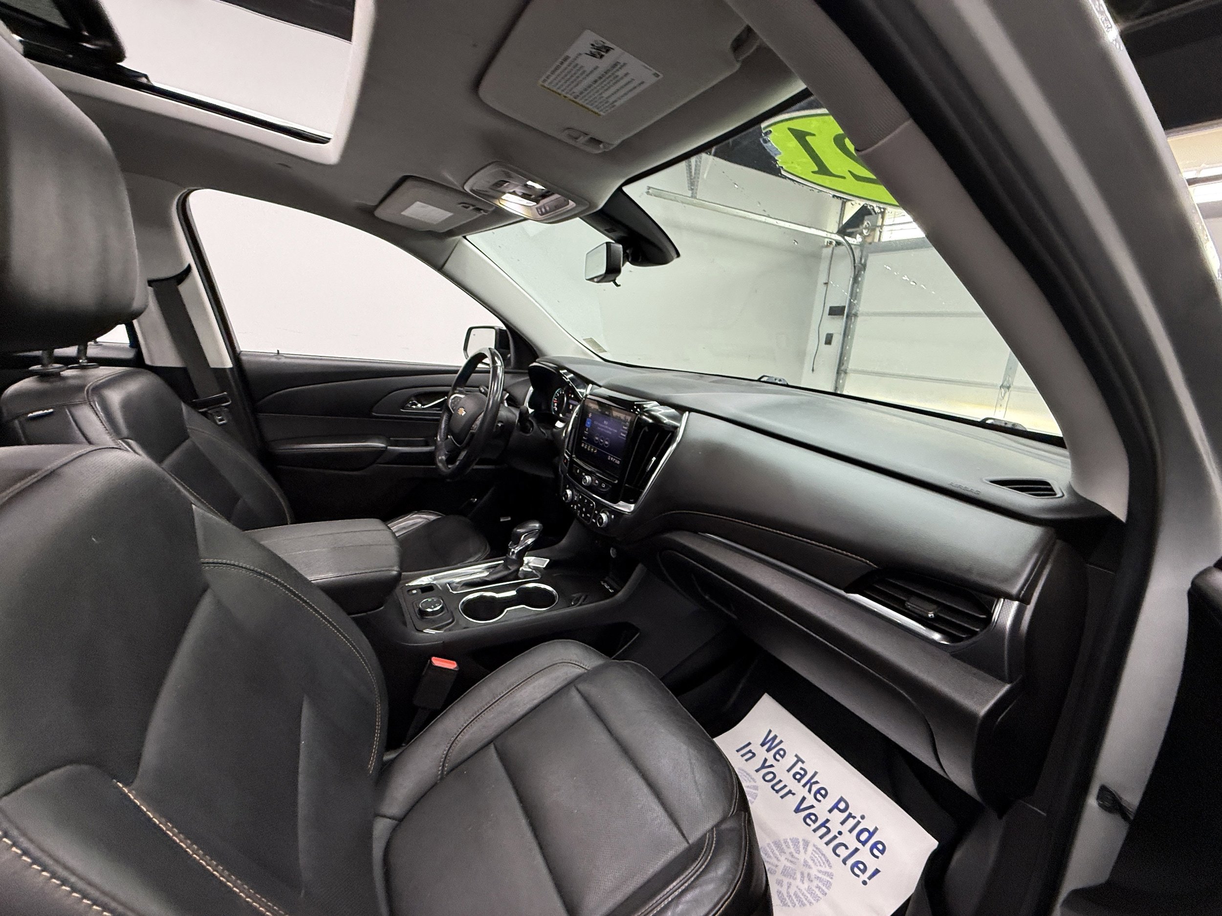 Used 2021 Chevrolet Traverse Premier w/ Redline Edition AWD/4WD image 24