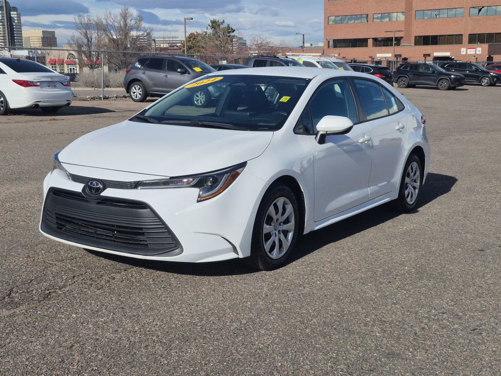 Used 2024 Toyota Corolla LE image 4