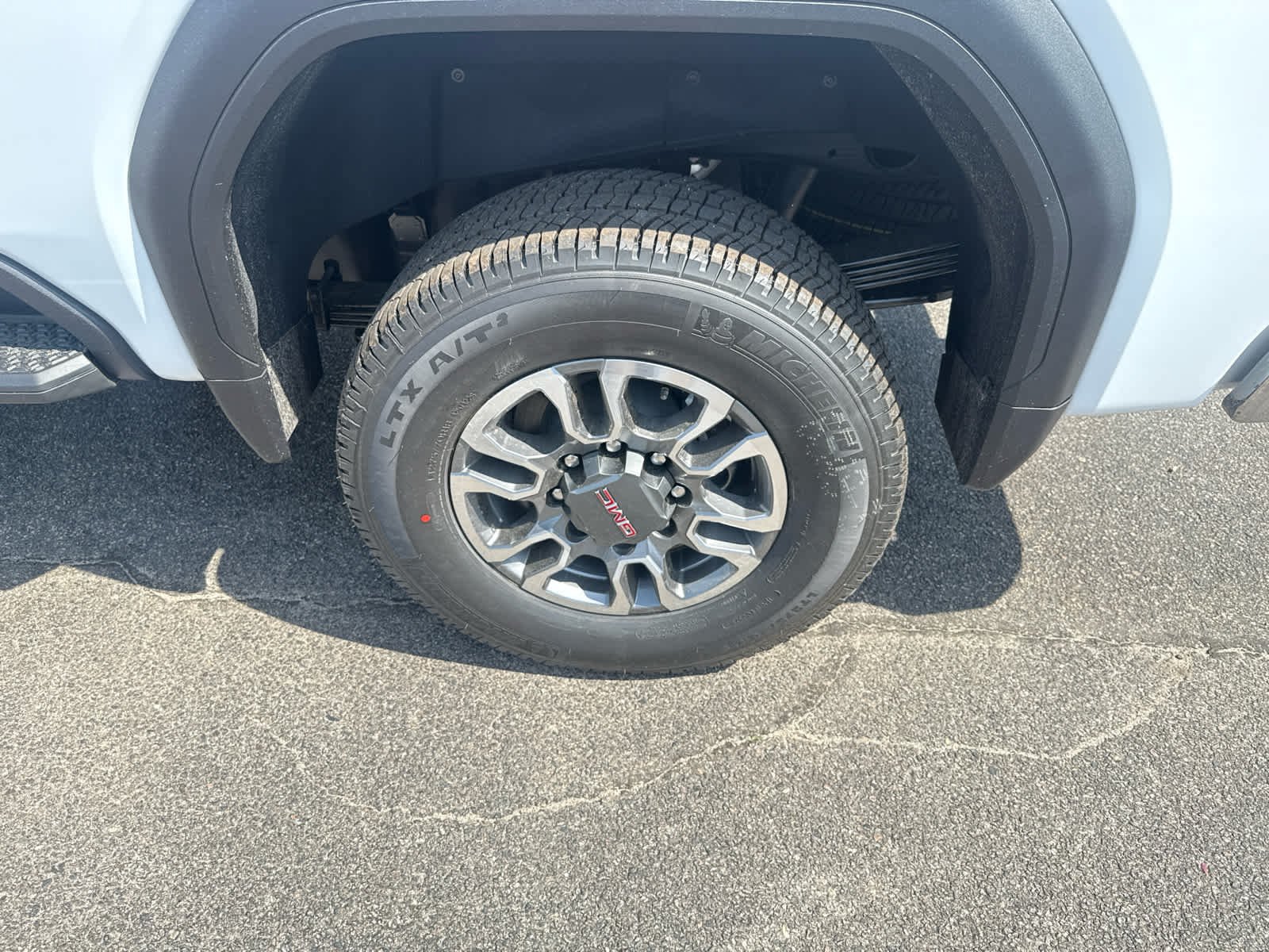 New 2026 GMC Sierra 2500 SLT AWD/4WD image 10