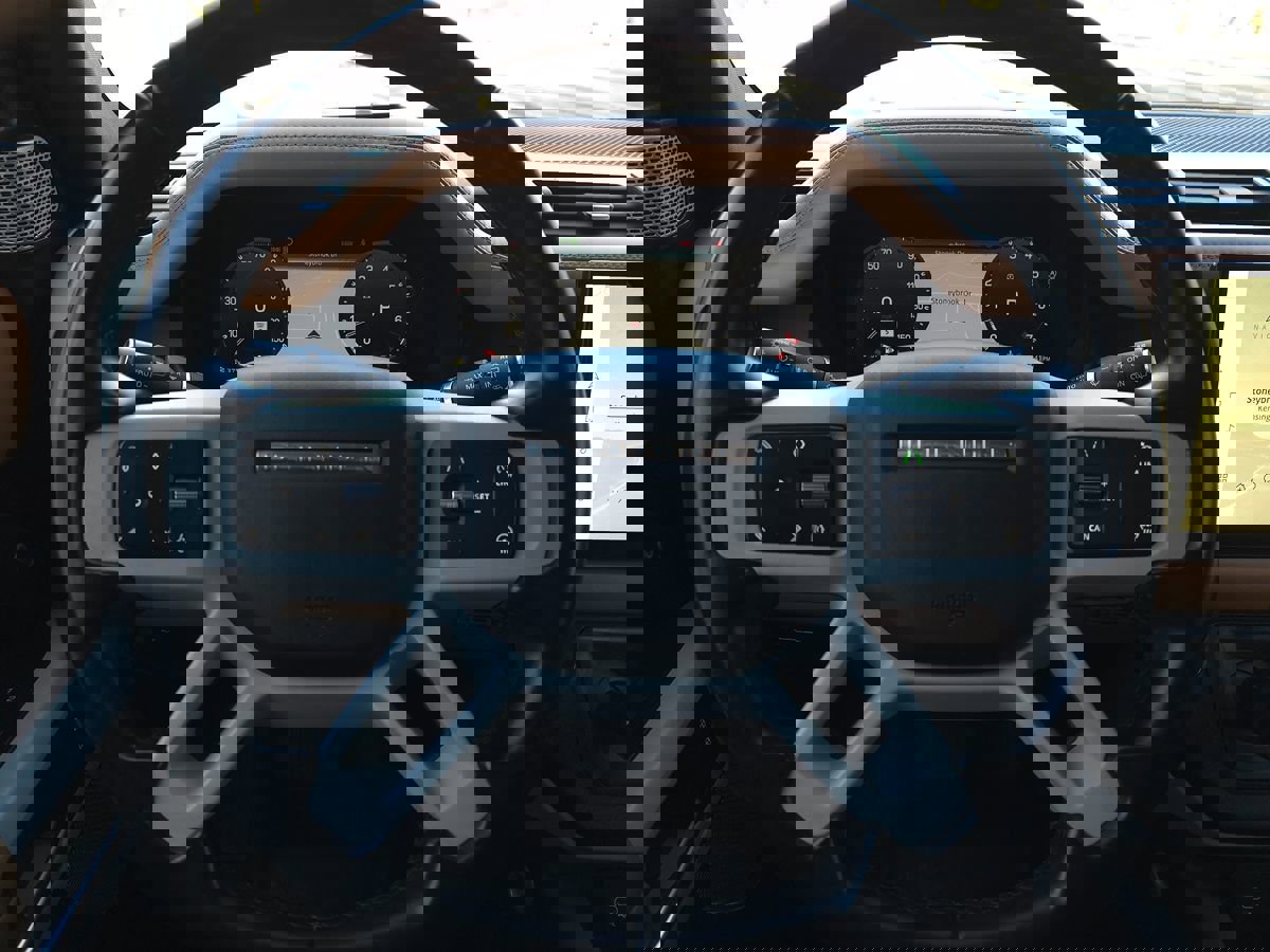 Used 2023 Land Rover Defender 130 S image 34