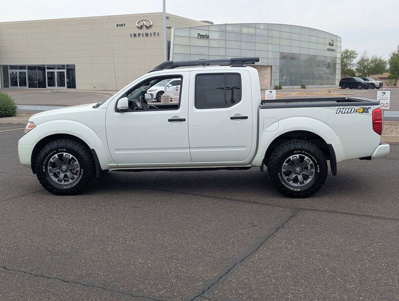 Certified 2020 Nissan Frontier PRO-4X w/ Pro-4x Utility Package AWD/4WD image 3