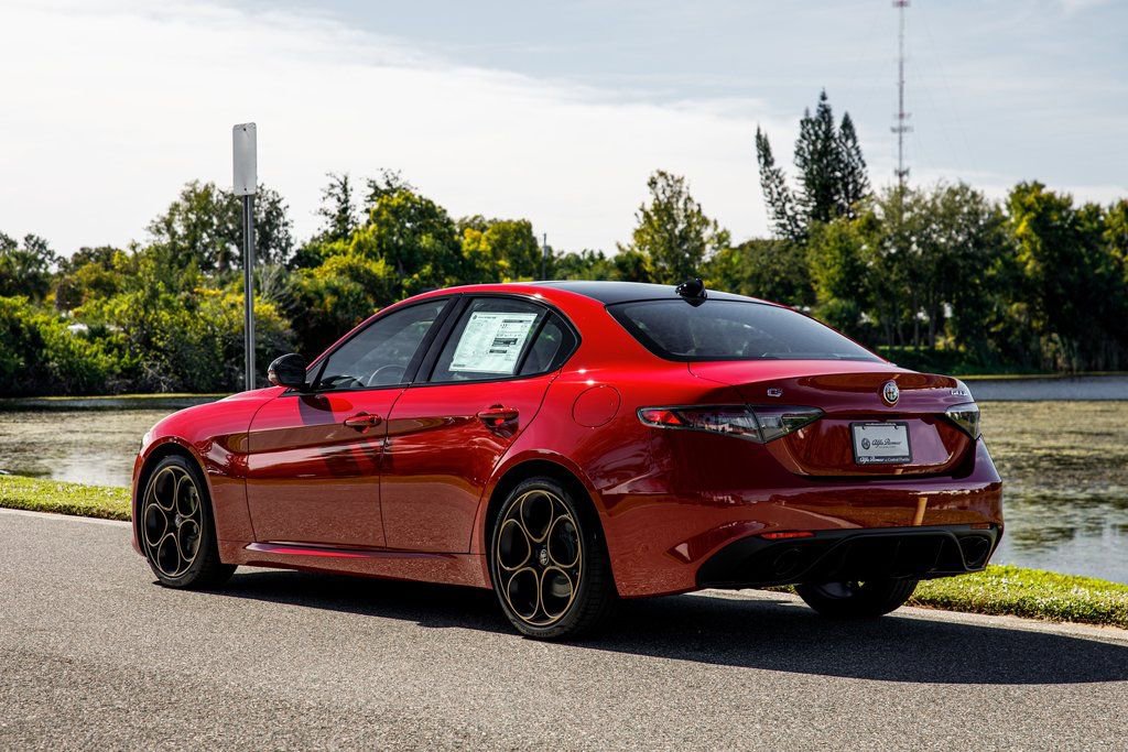New 2025 Alfa Romeo Giulia w/ Driving Assist Package RWD image 5
