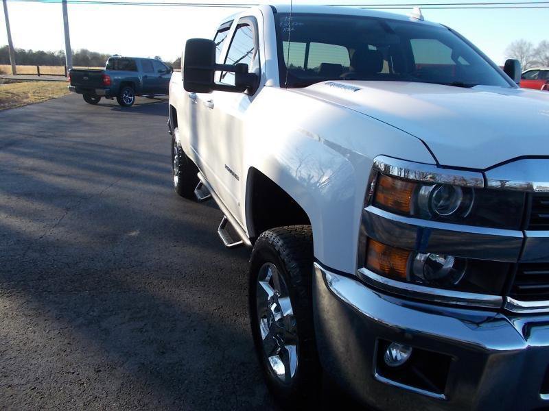 Used 2015 Chevrolet Silverado 2500 LT w/ LT Convenience Package image 10