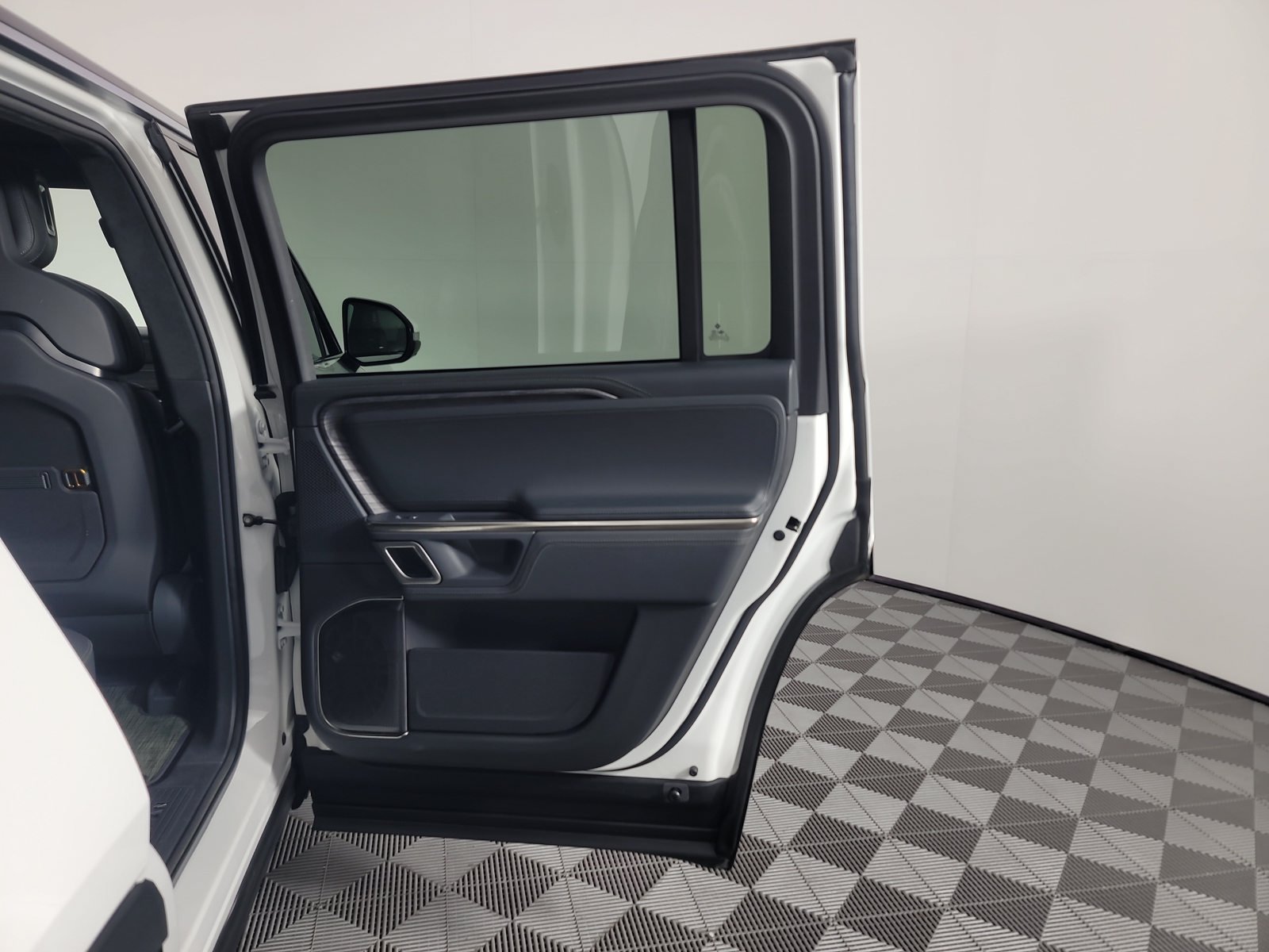Used 2023 Rivian R1S Adventure Quad AWD/4WD image 19