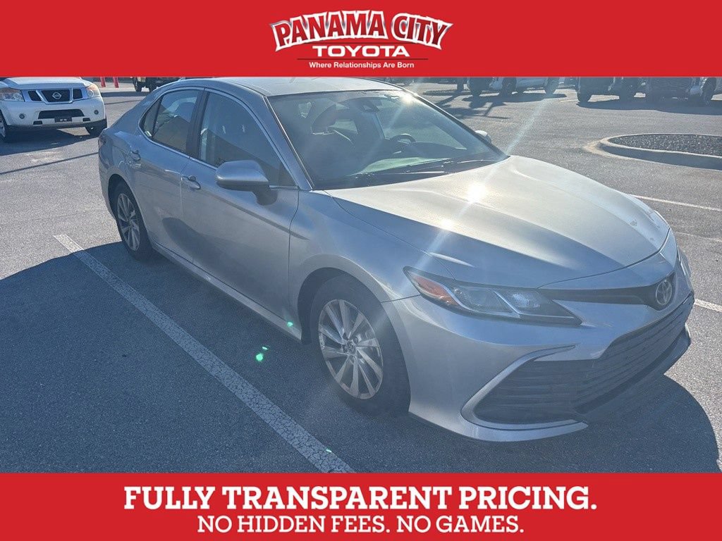 Used 2022 Toyota Camry LE FWD image 1