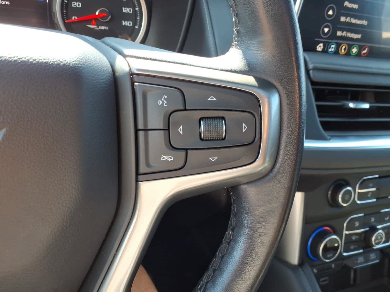 Used 2021 Chevrolet Tahoe Z71 w/ Luxury Package AWD/4WD image 25