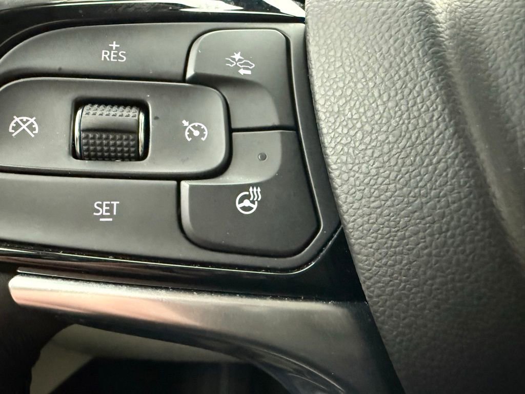 Used 2024 Buick Enclave Essence w/ Sport Touring Edition image 5