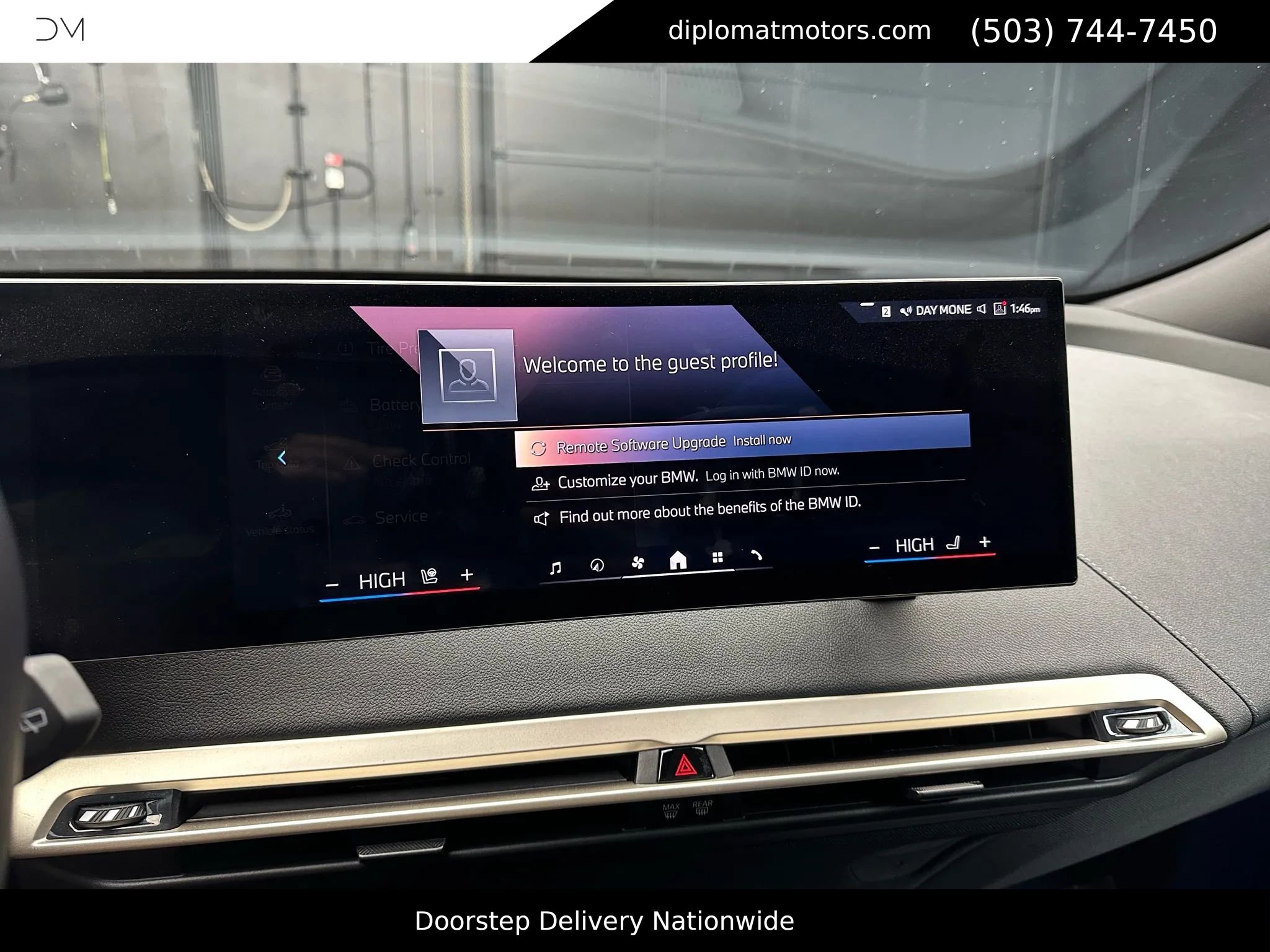 Used 2025 BMW iX xDrive50 w/ Premium Package image 35