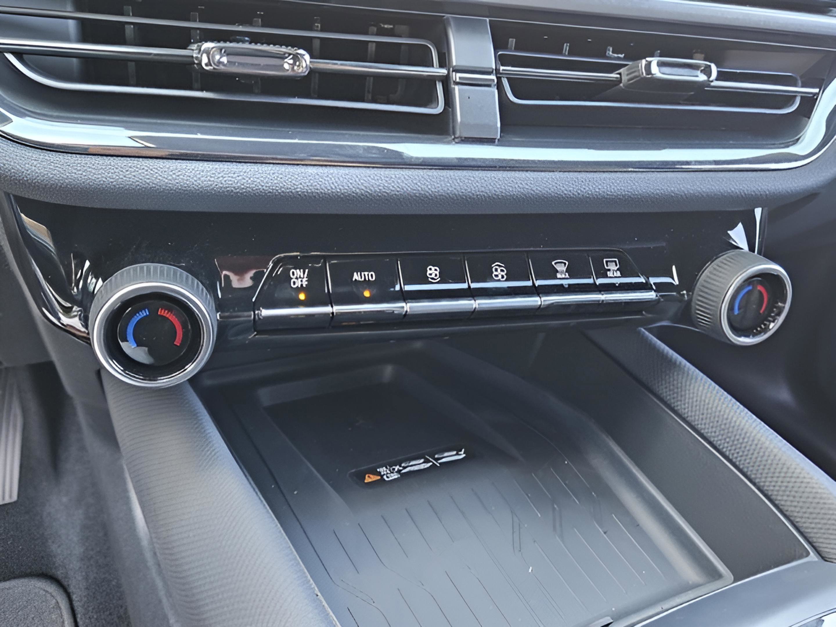 New 2025 Chevrolet Equinox EV RS w/ Convenience Package II image 14