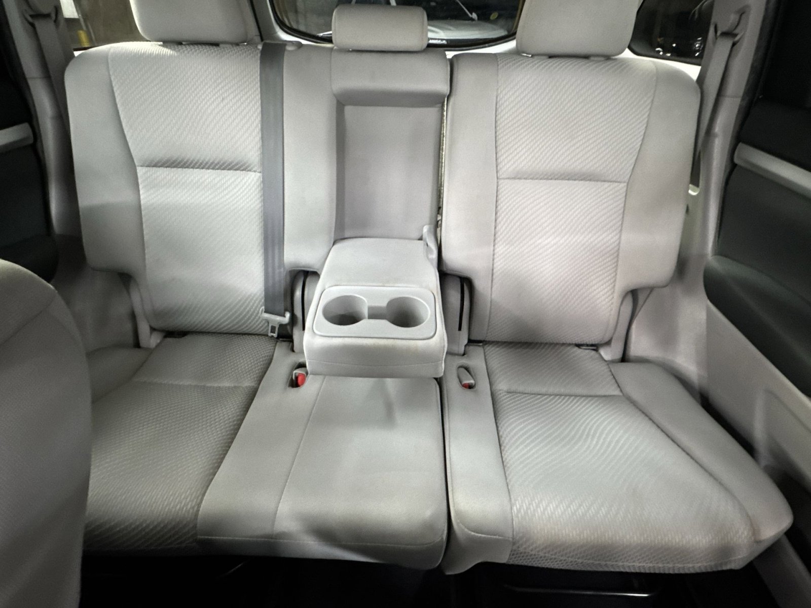 Used 2019 Toyota Highlander LE image 5