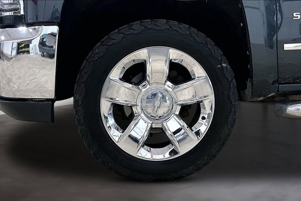 Used 2017 Chevrolet Silverado 1500 LTZ w/ Sport Package AWD/4WD image 6