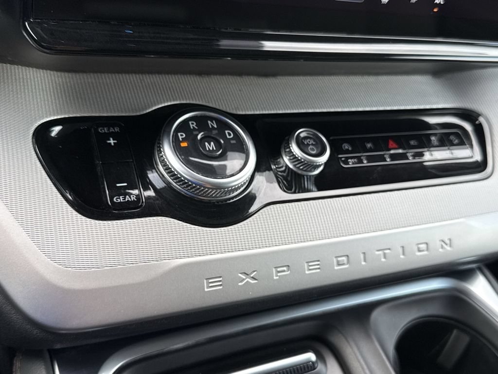 Used 2025 Ford Expedition Active AWD/4WD image 22