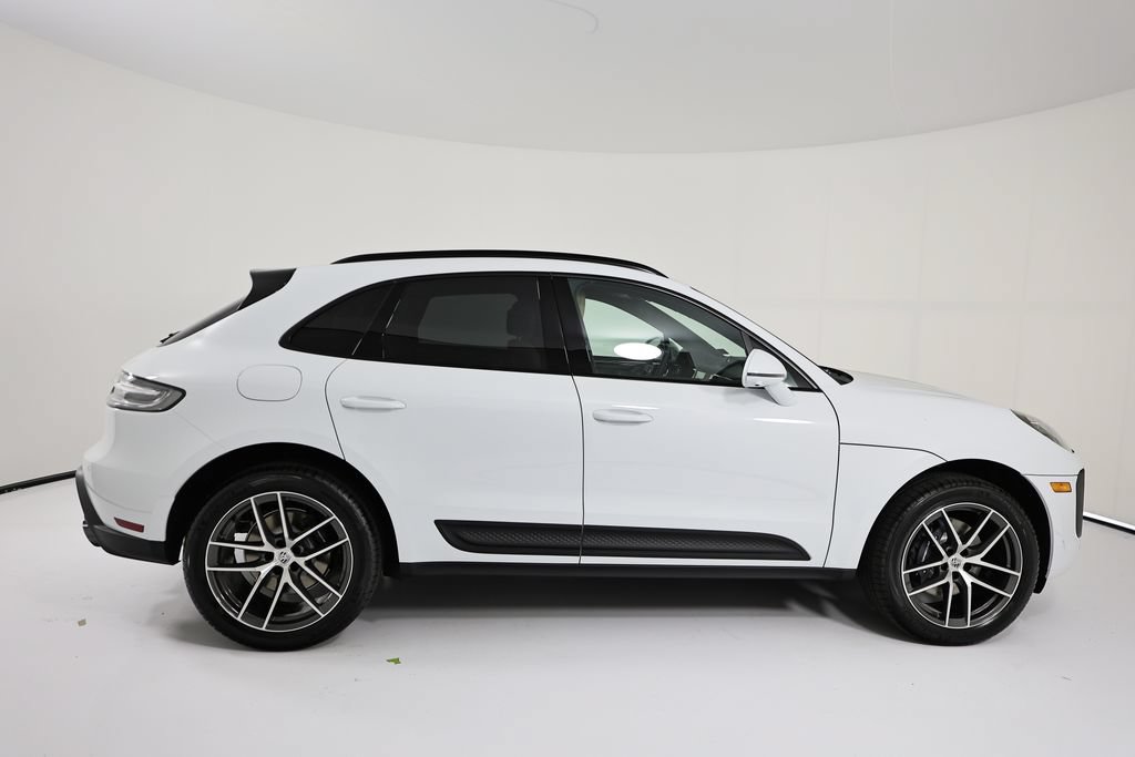 New 2026 Porsche Macan AWD/4WD image 8